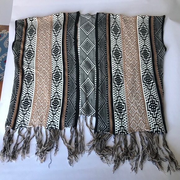 Vest Poncho Style Western Black and Tan with Fringe Size L 100% Acrylic - Picture 3 of 12